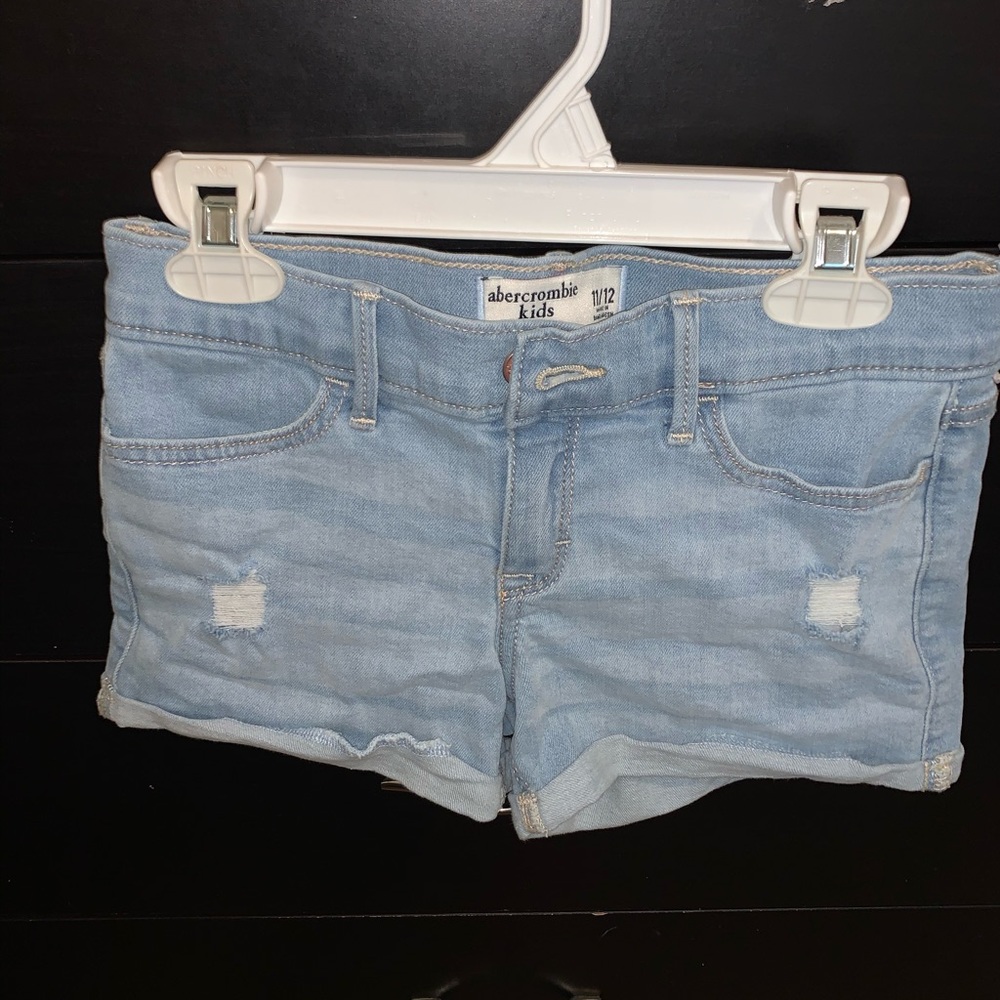 Abercrombie girls shorts.